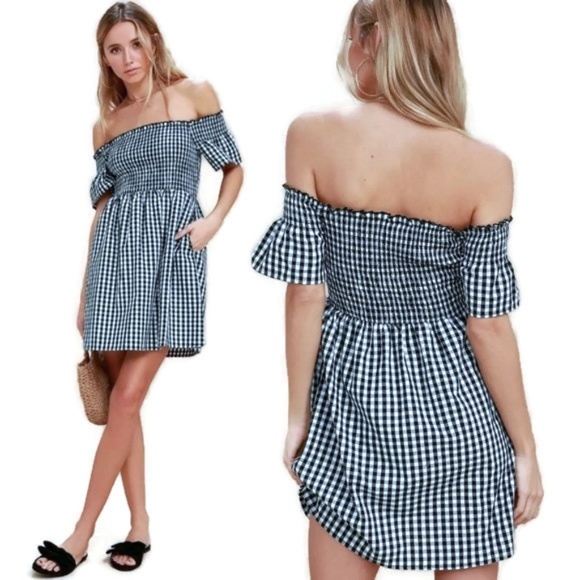 Lulus Dresses & Skirts - Lulu's happy plaid gingham off the shoulder dress